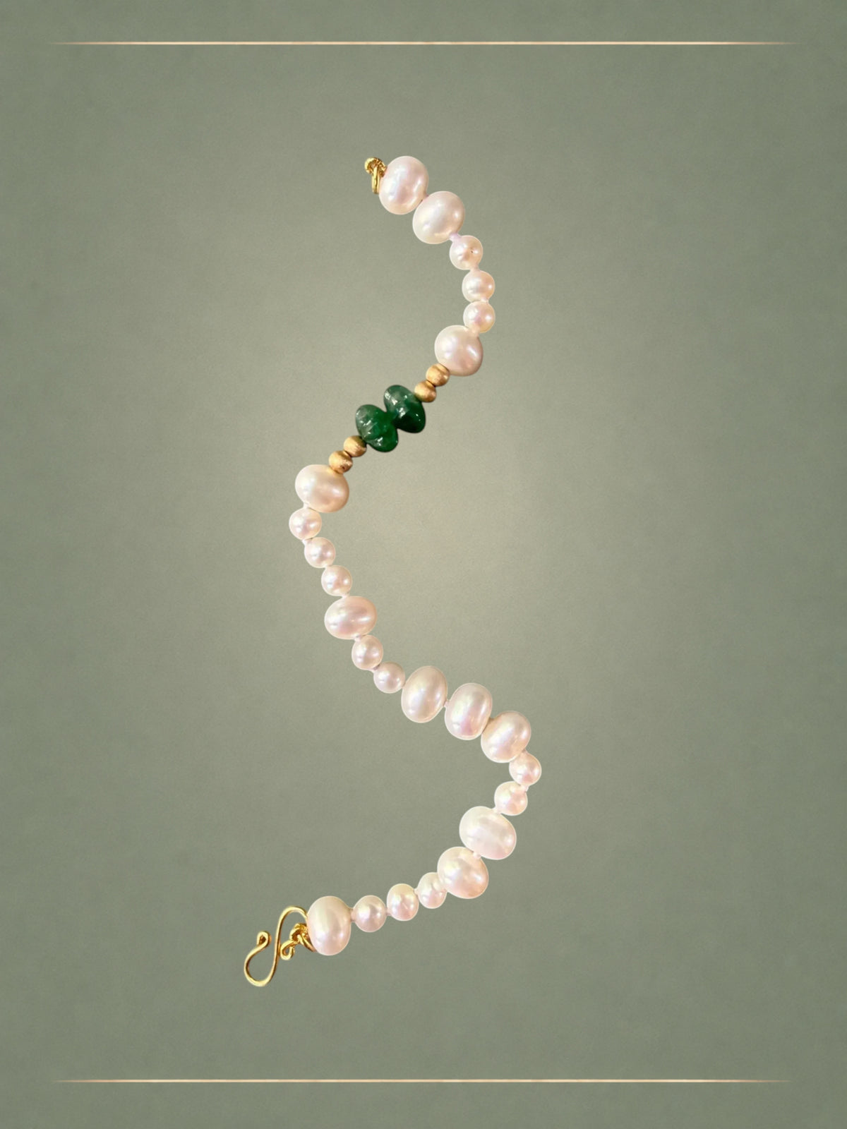 Pale Lustre Bracelet