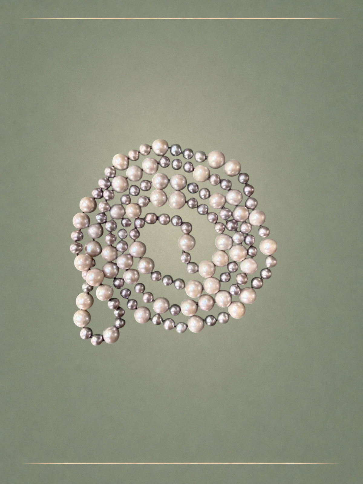 Infinite Loop Micro Necklace